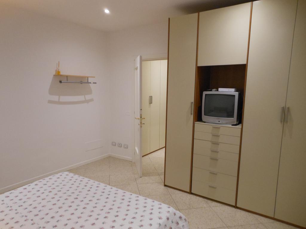 B&B La Luna Dal Borgo Iesi Ngoại thất bức ảnh
