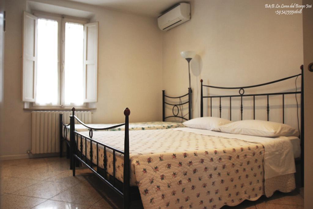 B&B La Luna Dal Borgo Iesi Ngoại thất bức ảnh